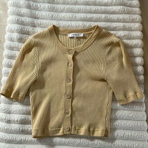 Frame women shirt size small. Only worn once.